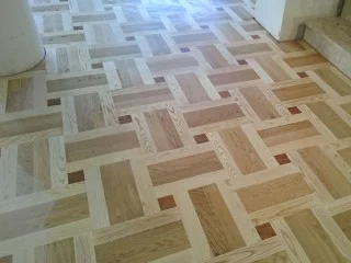 PODŁOGI DREWNIANE MONTAŻ-Montaż parkietu we wzór