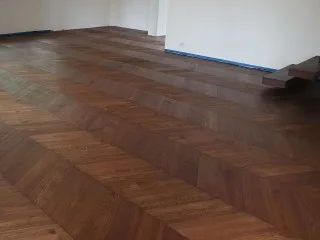 Parkiety i deski-Gotowy parkiet dąb barwiony wenge