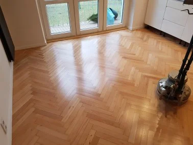 Renowacja, konserwacja podłogi-Szlifowanie podłogi